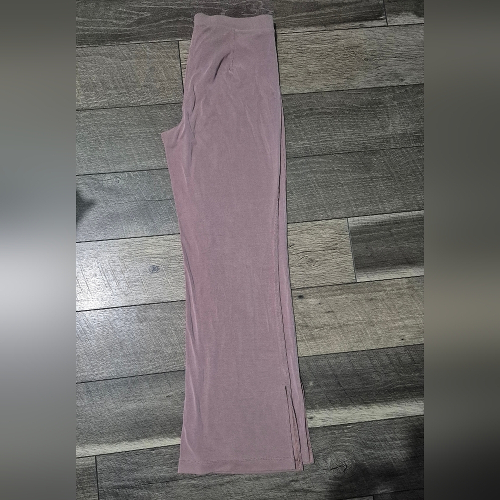 🍋 Lululemon Drapey Softstreme Flared Pant Twilight Rose Size Medium